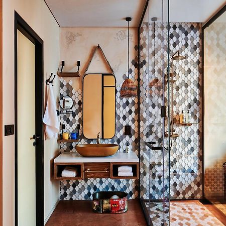 25Hours Hotel Dubai One Central Екстер'єр фото Bathroom at the hotel